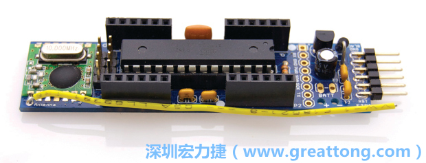 JeeLabs的尚?克勞德?威普樂(lè)（Jean-Claude Wippler）以RBBB為基礎(chǔ)設(shè)計(jì)出JeeNode，JeeNode使用不同的排針并加裝了SPI無(wú)線端口以提供無(wú)線傳輸使用。 使用EAGLE