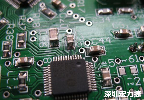 音訊電路訊號品質(zhì)，是影響操作體驗的關(guān)鍵，電路布局要特別注意。