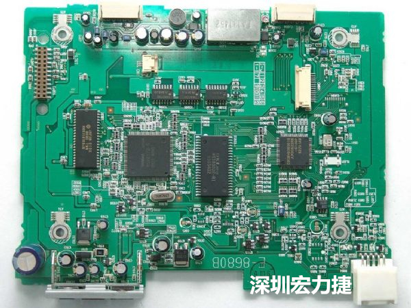 大面積PCB若電子元器件數(shù)量多、重量較重，板材強度不夠時容易產(chǎn)生PCB中央部凹陷問題。